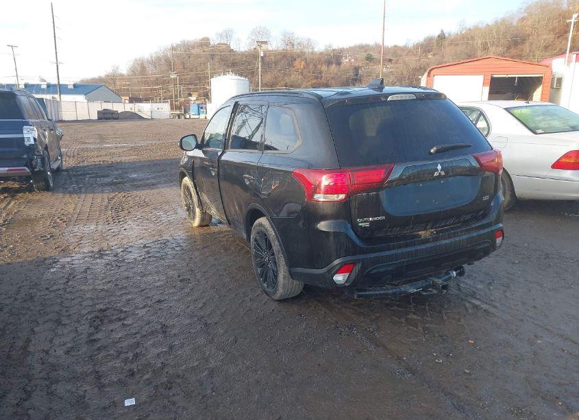 Photo 3 of 2020 Mitsubishi Outlander ES 2.4 S-AWC/LE 2.4 S-AWC/SE 2.4 S-AWC/SEL 2.4 S-AWC/SP 2.4 S-AWC (VIN JA4AZ3A31LZ043020)