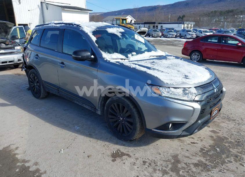2020 Mitsubishi Outlander ES 2.4 S-AWC/LE 2.4 S-AWC/SE 2.4 S-AWC/SEL 2.4 S-AWC/SP 2.4 S-AWC (VIN JA4AZ3A31LZ043163) main photo