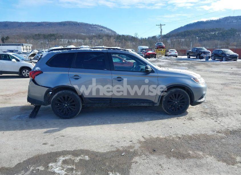 Photo 13 of 2020 Mitsubishi Outlander ES 2.4 S-AWC/LE 2.4 S-AWC/SE 2.4 S-AWC/SEL 2.4 S-AWC/SP 2.4 S-AWC (VIN JA4AZ3A31LZ043163)