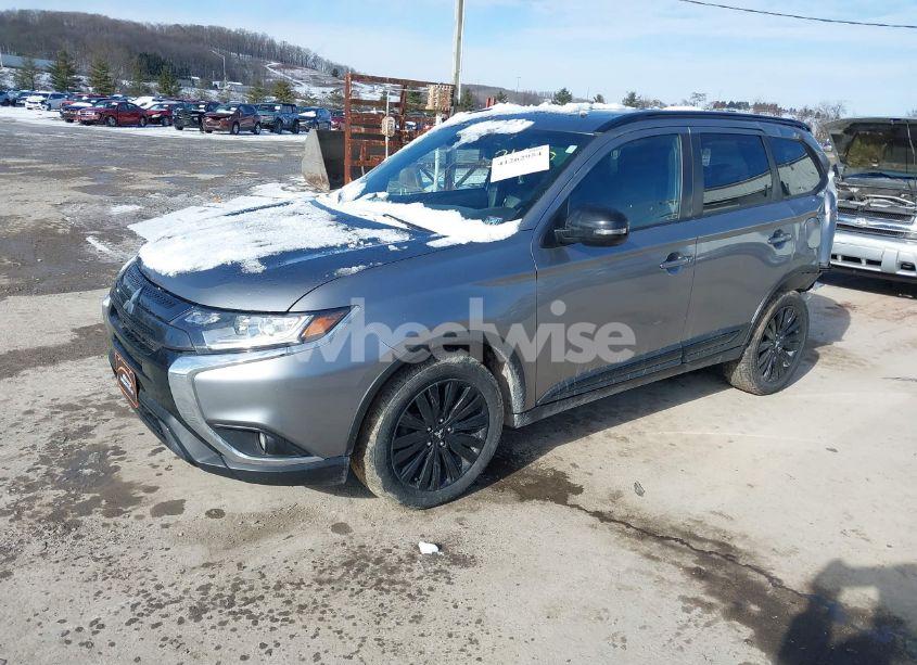 Photo 2 of 2020 Mitsubishi Outlander ES 2.4 S-AWC/LE 2.4 S-AWC/SE 2.4 S-AWC/SEL 2.4 S-AWC/SP 2.4 S-AWC (VIN JA4AZ3A31LZ043163)