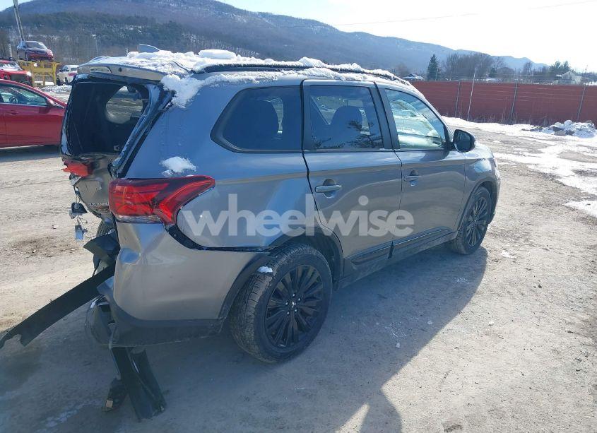 Photo 4 of 2020 Mitsubishi Outlander ES 2.4 S-AWC/LE 2.4 S-AWC/SE 2.4 S-AWC/SEL 2.4 S-AWC/SP 2.4 S-AWC (VIN JA4AZ3A31LZ043163)