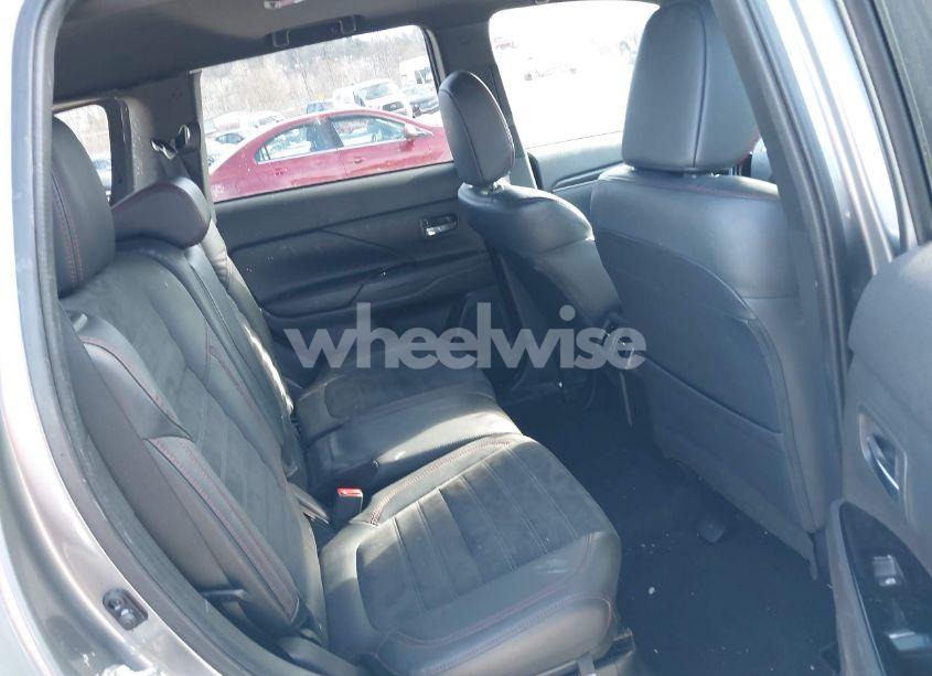 Photo 8 of 2020 Mitsubishi Outlander ES 2.4 S-AWC/LE 2.4 S-AWC/SE 2.4 S-AWC/SEL 2.4 S-AWC/SP 2.4 S-AWC (VIN JA4AZ3A31LZ043163)