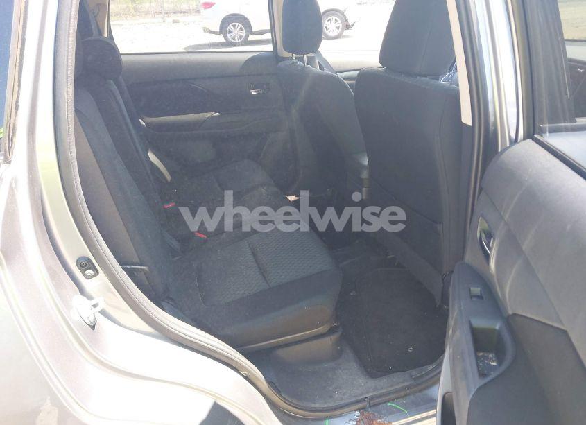 Photo 8 of 2014 Mitsubishi Outlander SE (VIN JA4AZ3A32EZ012250)