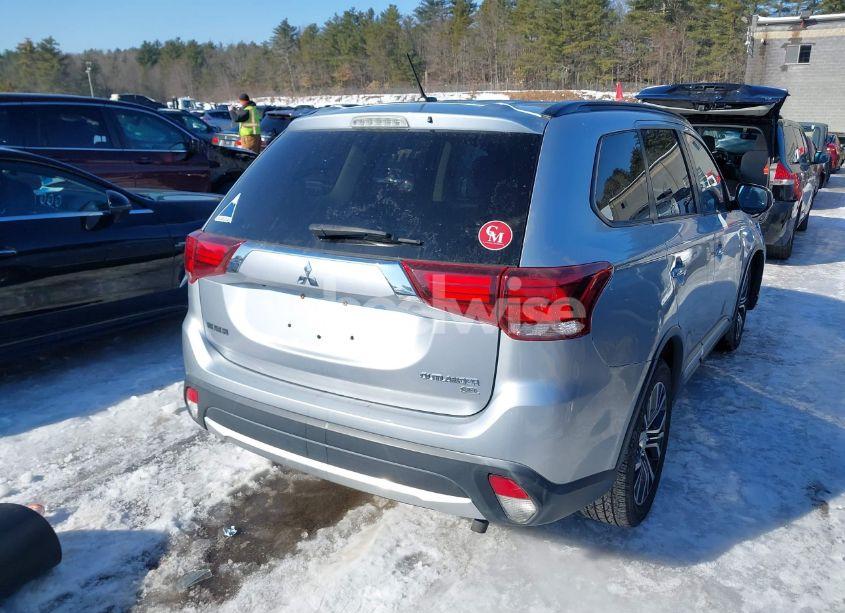 Photo 4 of 2016 Mitsubishi Outlander ES/SE/SEL (VIN JA4AZ3A32GZ005687)