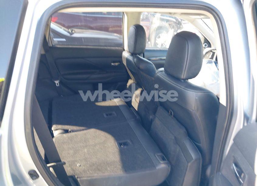 Photo 8 of 2016 Mitsubishi Outlander ES/SE/SEL (VIN JA4AZ3A32GZ005687)