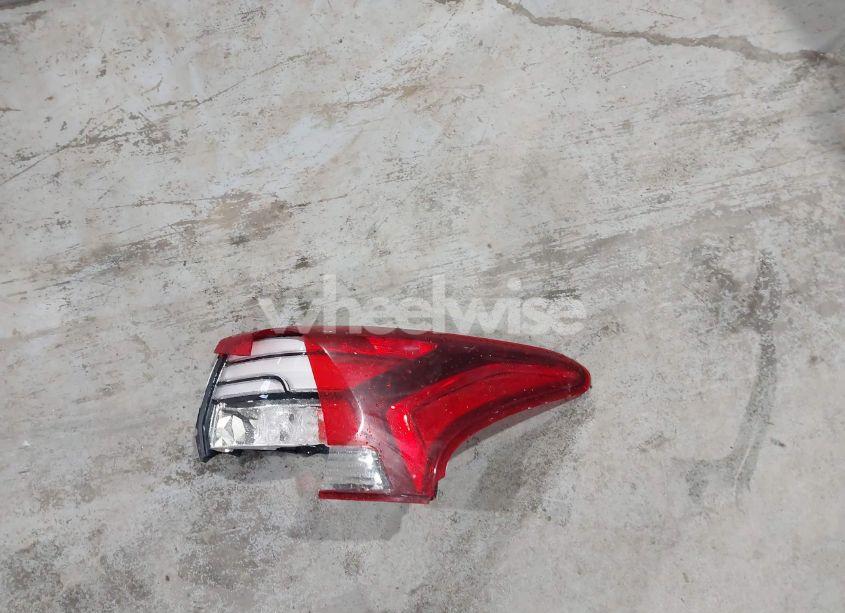 Photo 12 of 2016 Mitsubishi Outlander SE (VIN JA4AZ3A32GZ016768)