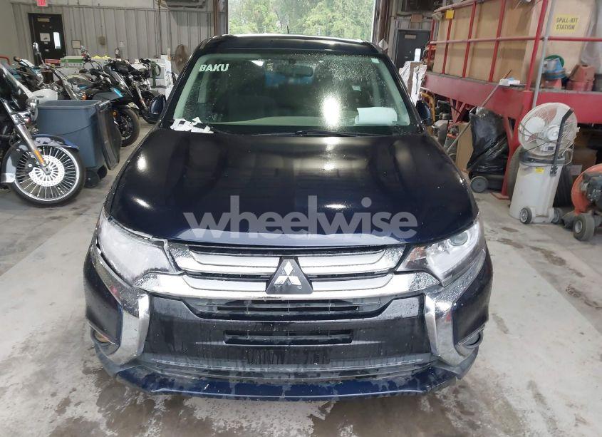 Photo 13 of 2016 Mitsubishi Outlander SE (VIN JA4AZ3A32GZ016768)