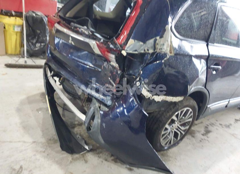 Photo 18 of 2016 Mitsubishi Outlander SE (VIN JA4AZ3A32GZ016768)