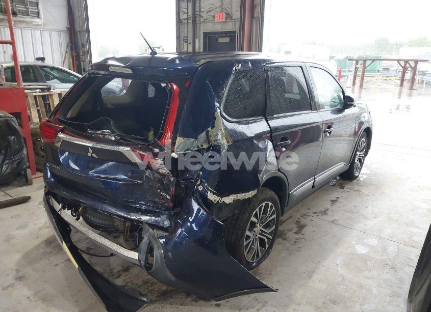 Photo 4 of 2016 Mitsubishi Outlander SE (VIN JA4AZ3A32GZ016768)