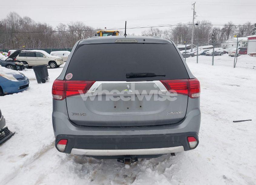 Photo 16 of 2016 Mitsubishi Outlander SE/SEL (VIN JA4AZ3A32GZ021713)