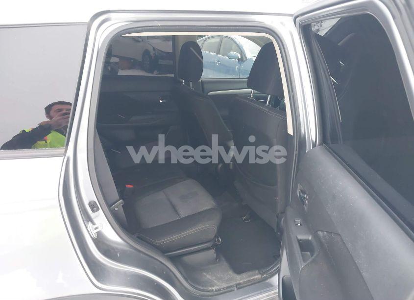 Photo 8 of 2016 Mitsubishi Outlander SE/SEL (VIN JA4AZ3A32GZ021713)