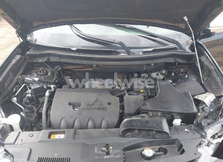 Photo 10 of 2017 Mitsubishi Outlander SE/SEL (VIN JA4AZ3A32HZ027416)