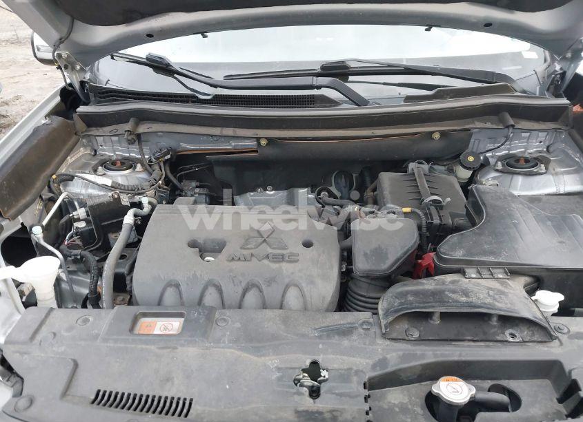 Photo 10 of 2017 Mitsubishi Outlander SEL (VIN JA4AZ3A32HZ031773)