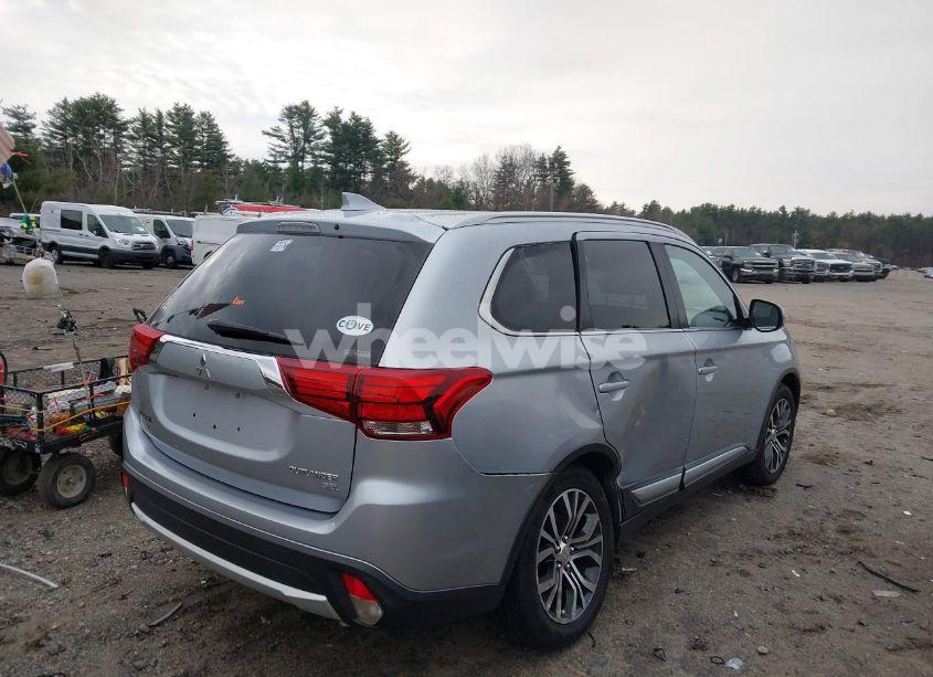 Photo 4 of 2017 Mitsubishi Outlander SEL (VIN JA4AZ3A32HZ031773)