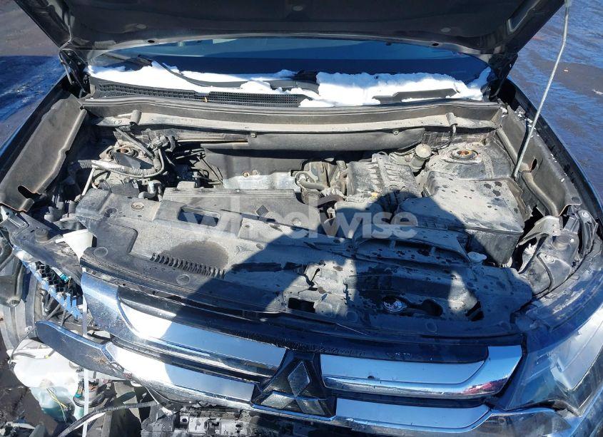 Photo 10 of 2017 Mitsubishi Outlander SEL (VIN JA4AZ3A32HZ058147)
