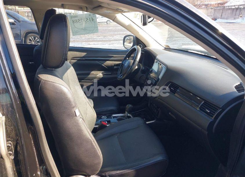 Photo 5 of 2017 Mitsubishi Outlander SEL (VIN JA4AZ3A32HZ058147)