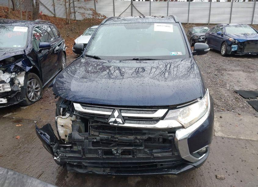 Photo 12 of 2018 Mitsubishi Outlander LE (VIN JA4AZ3A32JZ053505)