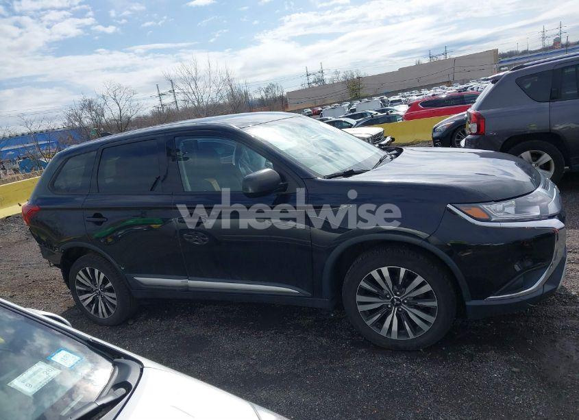 Photo 14 of 2019 Mitsubishi Outlander ES (VIN JA4AZ3A32KZ012910)