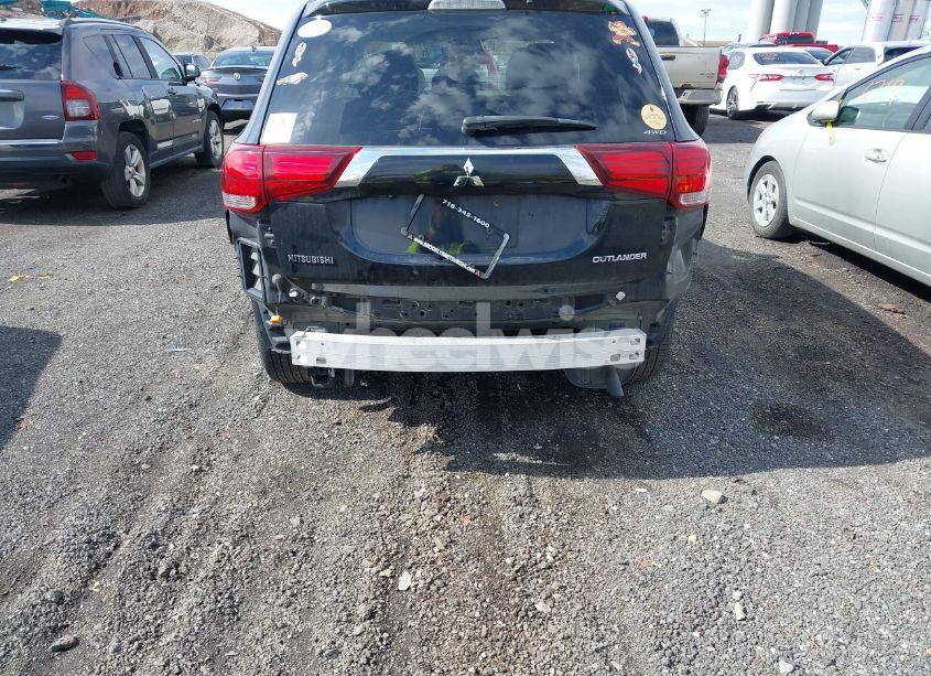 Photo 6 of 2019 Mitsubishi Outlander ES (VIN JA4AZ3A32KZ012910)