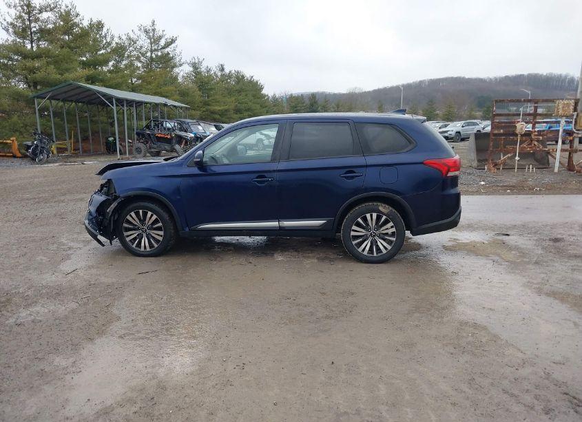 Photo 15 of 2019 Mitsubishi Outlander SE (VIN JA4AZ3A32KZ013667)