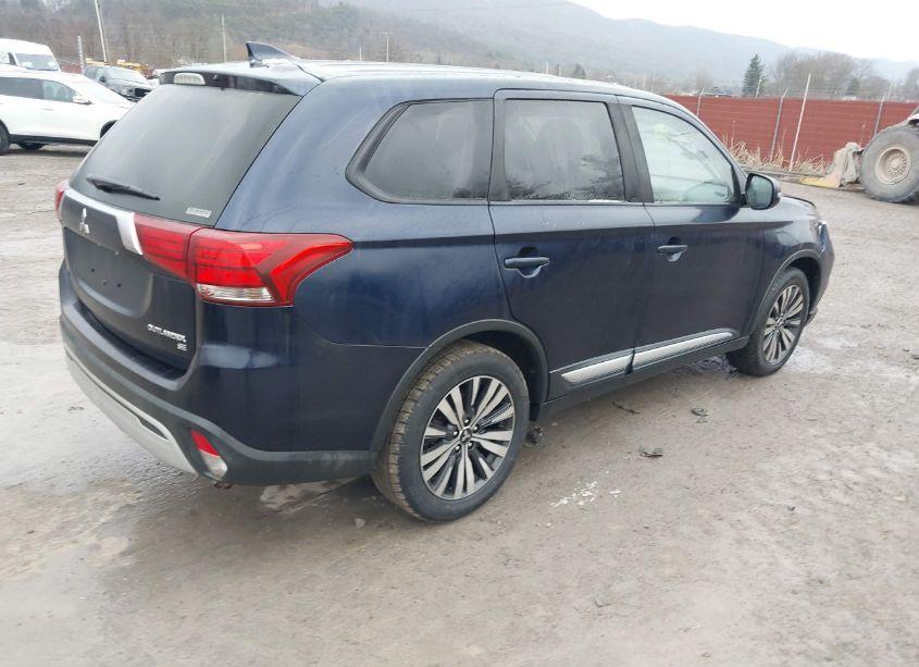Photo 4 of 2019 Mitsubishi Outlander SE (VIN JA4AZ3A32KZ013667)
