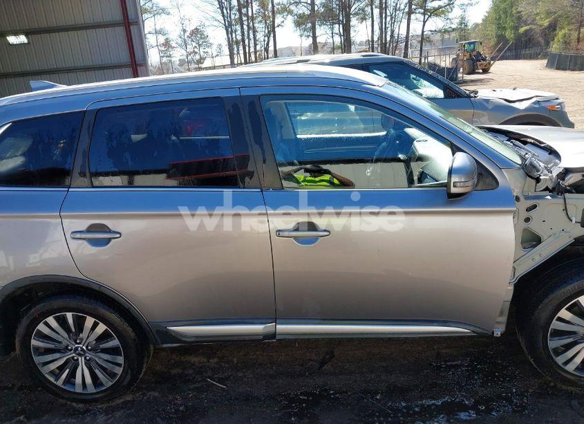 Photo 14 of 2019 Mitsubishi Outlander SEL (VIN JA4AZ3A32KZ023910)
