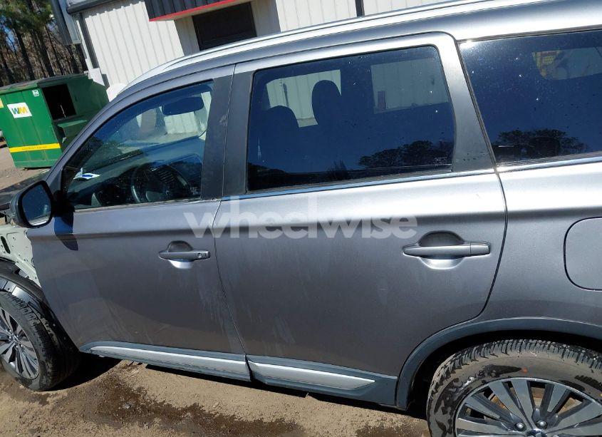 Photo 15 of 2019 Mitsubishi Outlander SEL (VIN JA4AZ3A32KZ023910)