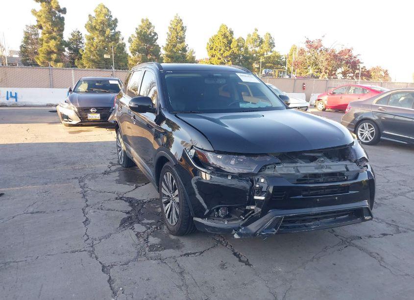 2019 Mitsubishi Outlander SEL (VIN JA4AZ3A32KZ042179) main photo