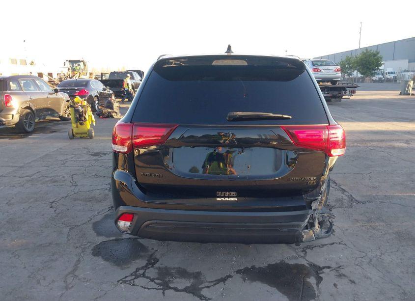 Photo 17 of 2019 Mitsubishi Outlander SEL (VIN JA4AZ3A32KZ042179)