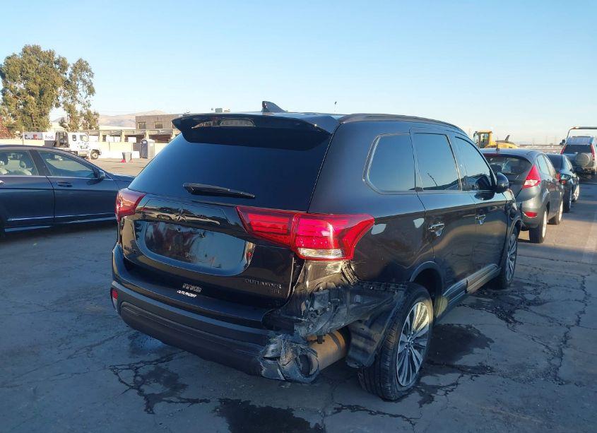 Photo 4 of 2019 Mitsubishi Outlander SEL (VIN JA4AZ3A32KZ042179)