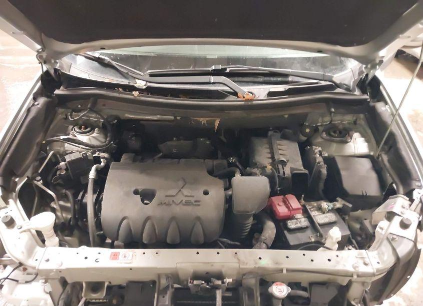 Photo 10 of 2019 Mitsubishi Outlander SEL (VIN JA4AZ3A32KZ054641)