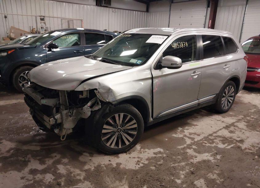 Photo 2 of 2019 Mitsubishi Outlander SEL (VIN JA4AZ3A32KZ054641)