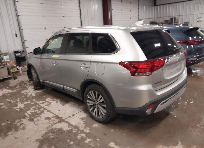 Photo 3 of 2019 Mitsubishi Outlander SEL (VIN JA4AZ3A32KZ054641)