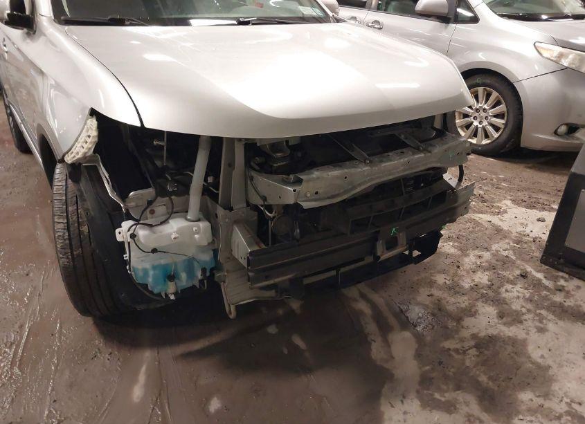 Photo 6 of 2019 Mitsubishi Outlander SEL (VIN JA4AZ3A32KZ054641)