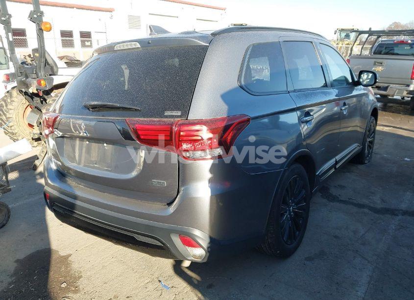Photo 4 of 2020 Mitsubishi Outlander ES 2.4 S-AWC/LE 2.4 S-AWC/SE 2.4 S-AWC/SEL 2.4 S-AWC/SP 2.4 S-AWC (VIN JA4AZ3A32LJ001485)