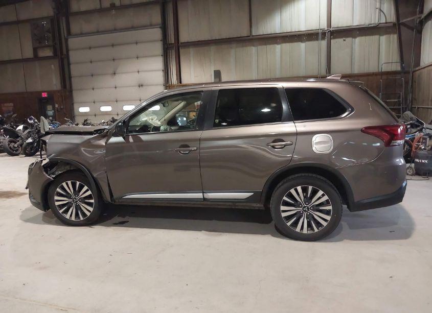 Photo 15 of 2020 Mitsubishi Outlander ES 2.4 (VIN JA4AZ3A32LZ006185)