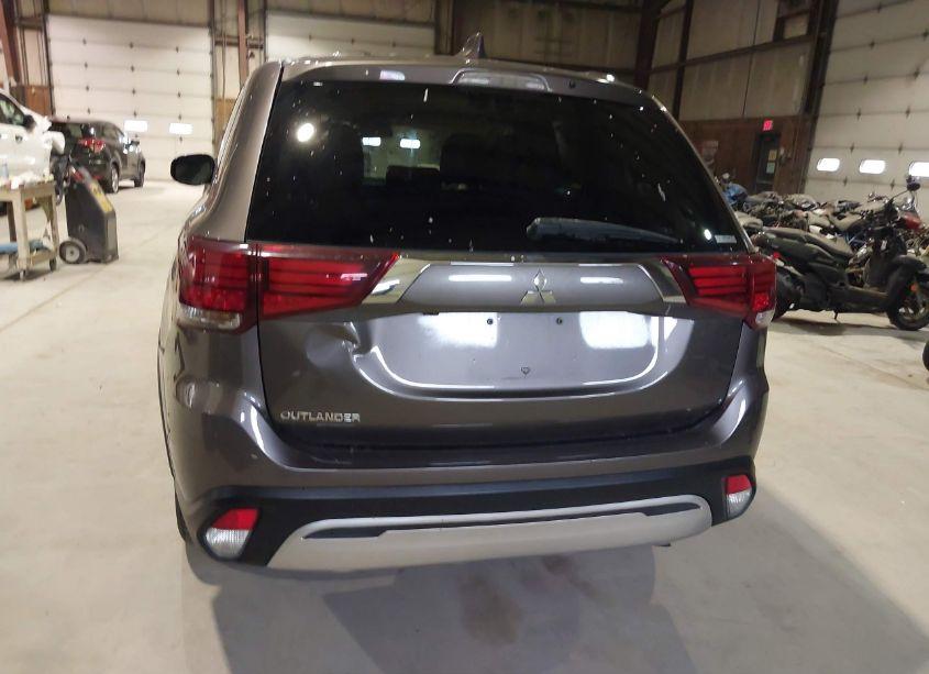 Photo 17 of 2020 Mitsubishi Outlander ES 2.4 (VIN JA4AZ3A32LZ006185)