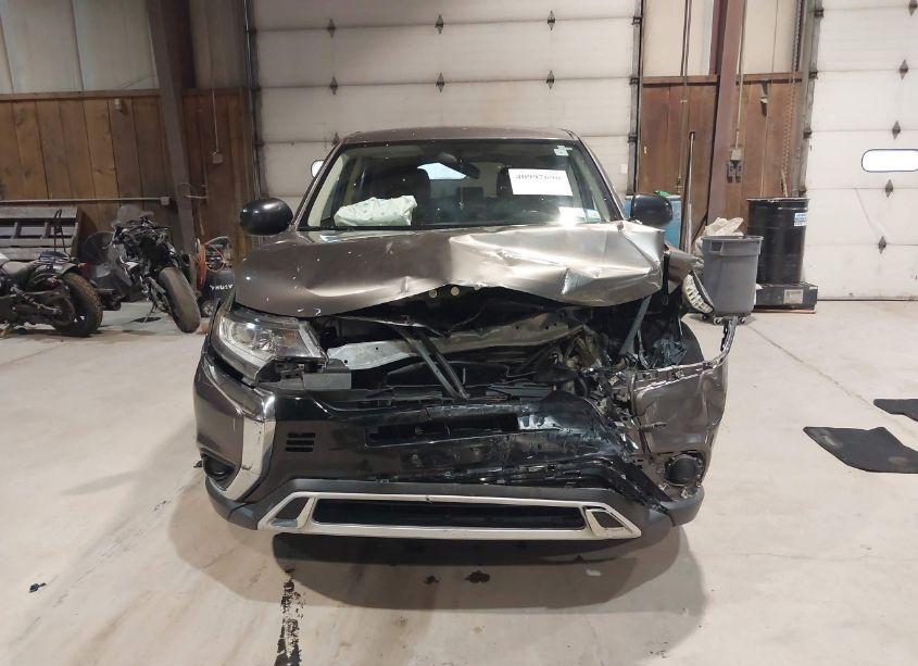 Photo 6 of 2020 Mitsubishi Outlander ES 2.4 (VIN JA4AZ3A32LZ006185)