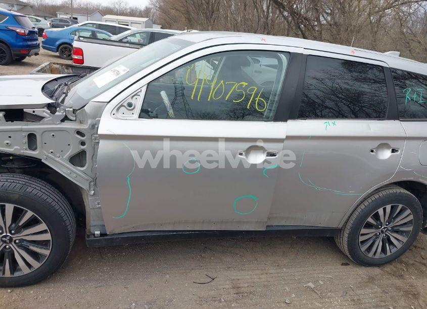 Photo 14 of 2020 Mitsubishi Outlander ES 2.4 S-AWC (VIN JA4AZ3A32LZ026792)