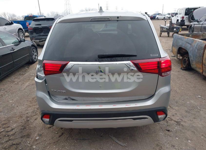 Photo 16 of 2020 Mitsubishi Outlander ES 2.4 S-AWC (VIN JA4AZ3A32LZ026792)