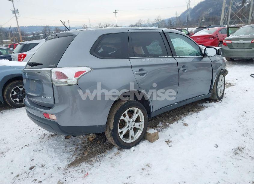 Photo 4 of 2014 Mitsubishi Outlander SE (VIN JA4AZ3A33EZ009051)