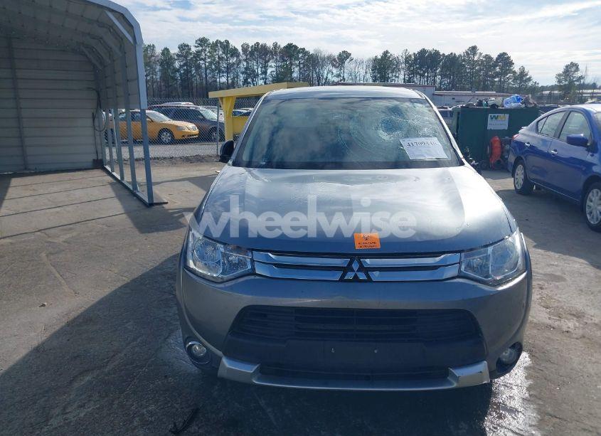 Photo 12 of 2015 Mitsubishi Outlander SE (VIN JA4AZ3A33FZ004093)