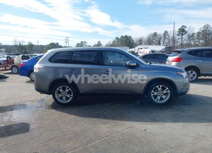 Photo 13 of 2015 Mitsubishi Outlander SE (VIN JA4AZ3A33FZ004093)