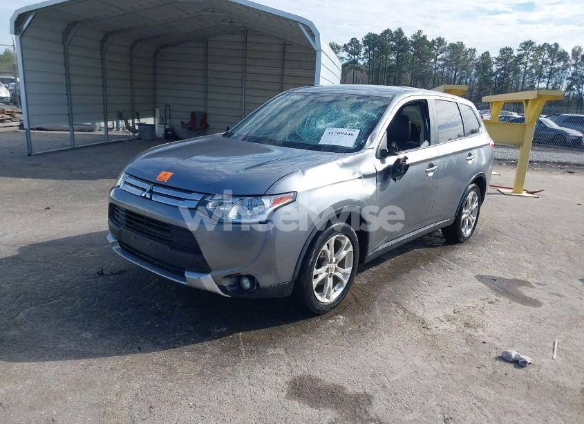 Photo 2 of 2015 Mitsubishi Outlander SE (VIN JA4AZ3A33FZ004093)