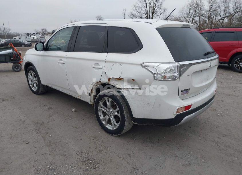 Photo 3 of 2015 Mitsubishi Outlander SE (VIN JA4AZ3A33FZ005292)