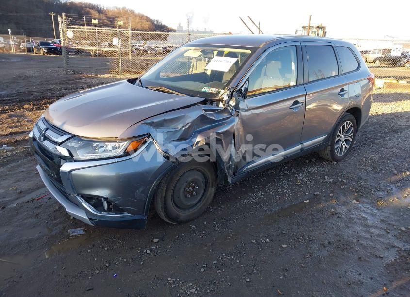Photo 2 of 2016 Mitsubishi Outlander SE (VIN JA4AZ3A33GZ048967)