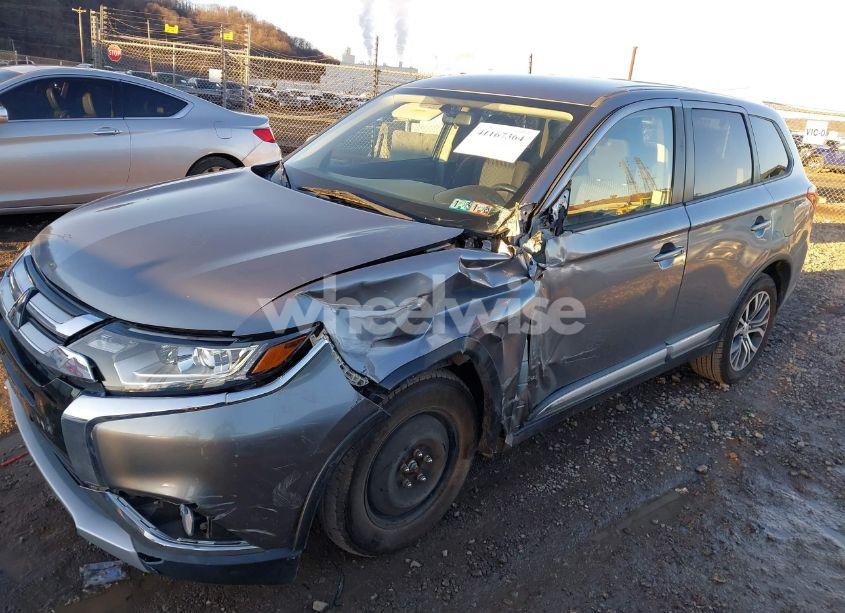 Photo 6 of 2016 Mitsubishi Outlander SE (VIN JA4AZ3A33GZ048967)