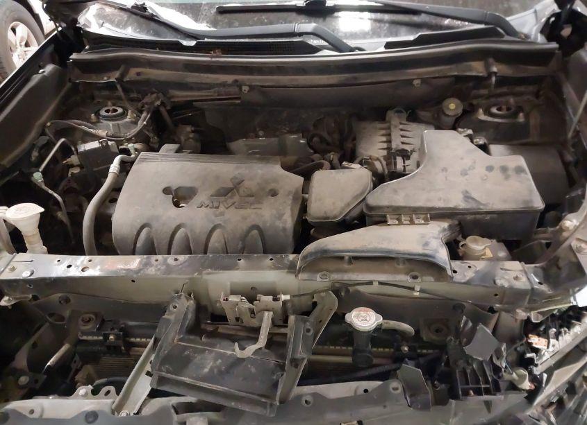 Photo 10 of 2016 Mitsubishi Outlander SE (VIN JA4AZ3A33GZ053893)