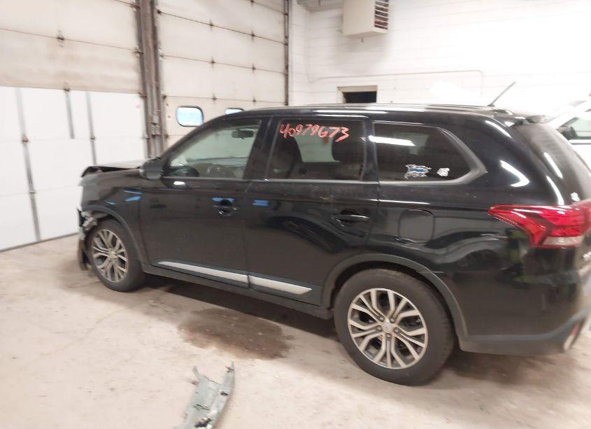Photo 14 of 2016 Mitsubishi Outlander SE (VIN JA4AZ3A33GZ053893)