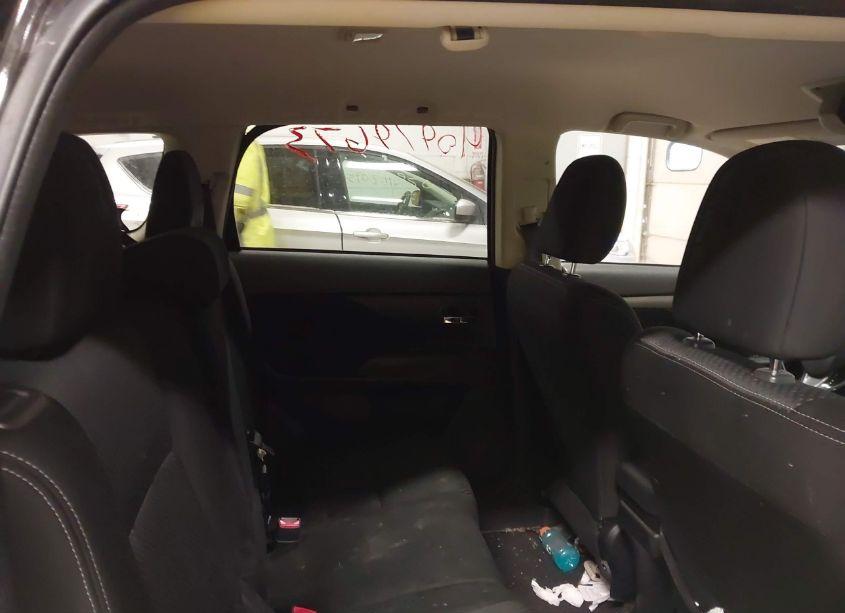 Photo 8 of 2016 Mitsubishi Outlander SE (VIN JA4AZ3A33GZ053893)